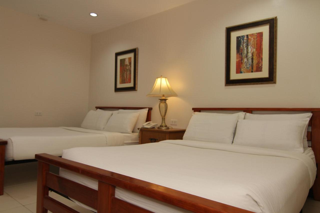 Main Hotel & Suites Cebu Екстер'єр фото